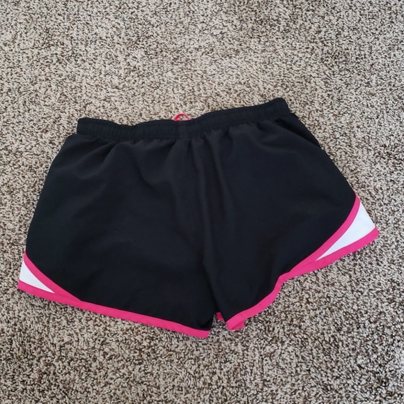 Under Armour Running Shorts - Picture 3 of 5